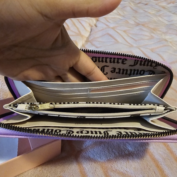 Juicy Couture Wallet - Picture 6 of 8